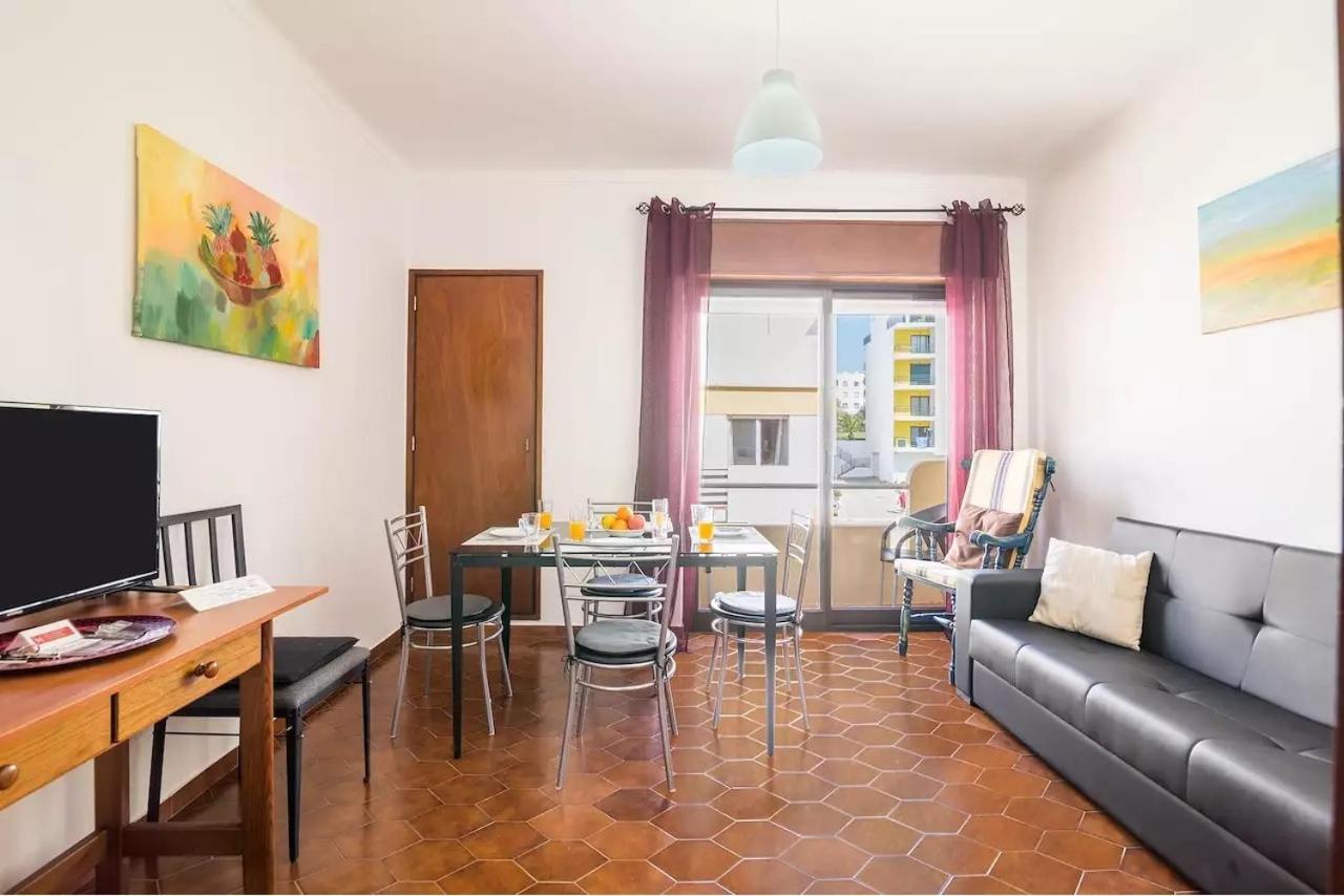 Armacao Residences Apartment